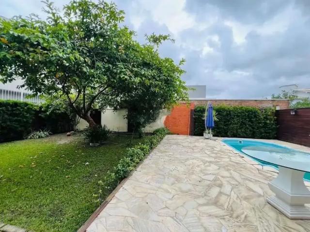 Casa / Sobrado para Venda em Palhoça/SC Centro 3 Quartos