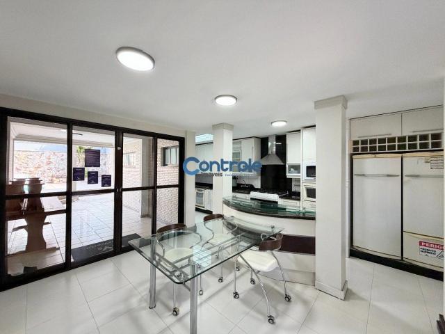 Casa / Sobrado para Venda em Palhoça/SC Centro 3 Quartos