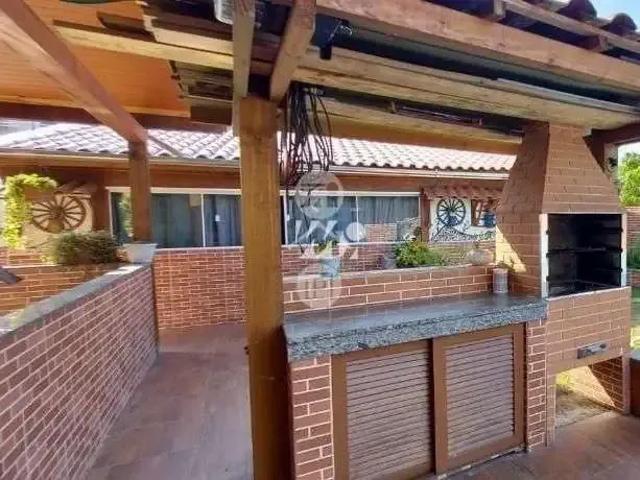 Casa / Sobrado para Venda em Palhoça/SC Centro 4 Quartos