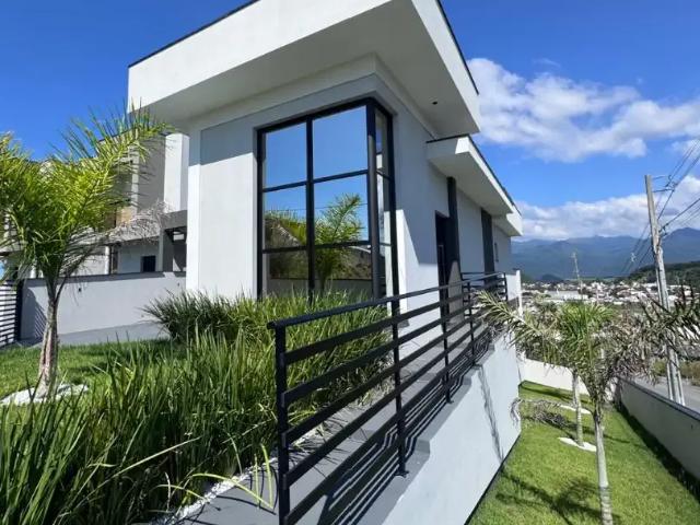Casa / Sobrado para Venda em Palhoça/SC Alto Aririu 3 Quartos