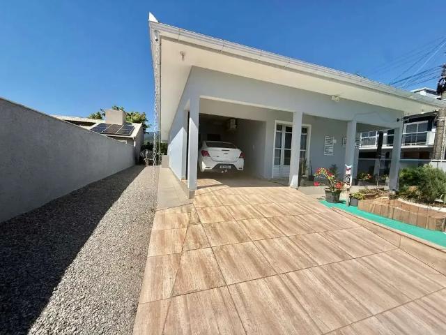 Casa / Sobrado para Venda em Palhoça/SC Aririú da Formiga 3 Quartos