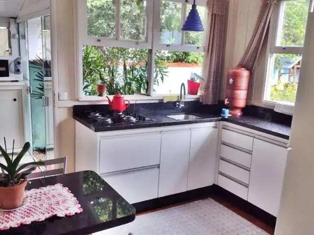 Casa / Sobrado para Venda em Palhoça/SC Aririu 2 Quartos