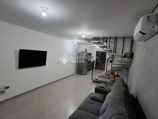 Casa / Sobrado para Venda em Palhoça/SC Aririu 2 Quartos