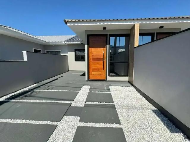 Casa / Sobrado para Venda em Palhoça/SC Aririu 2 Quartos