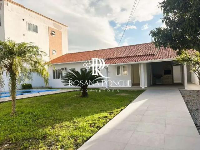Casa / Sobrado para Venda em Palhoça/SC Aririu 3 Quartos