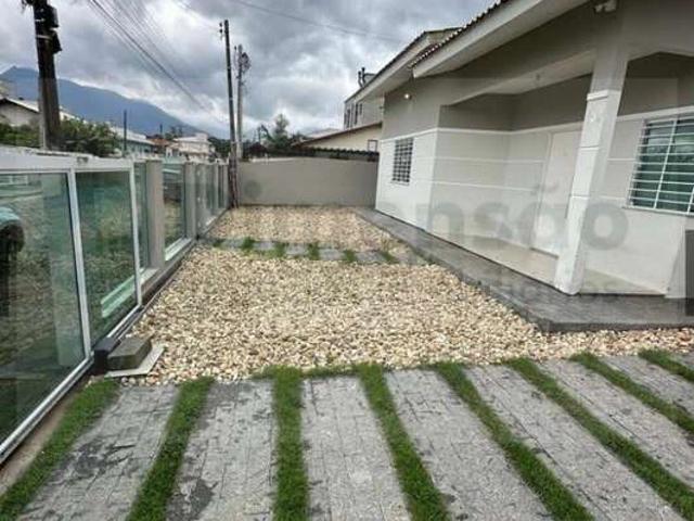 Casa / Sobrado para Venda em Palhoça/SC Aririu 3 Quartos