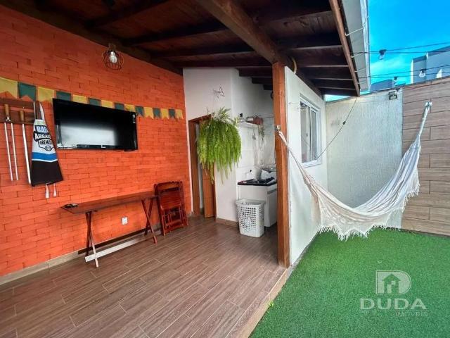 Casa / Sobrado para Venda em Palhoça/SC Aririu 3 Quartos