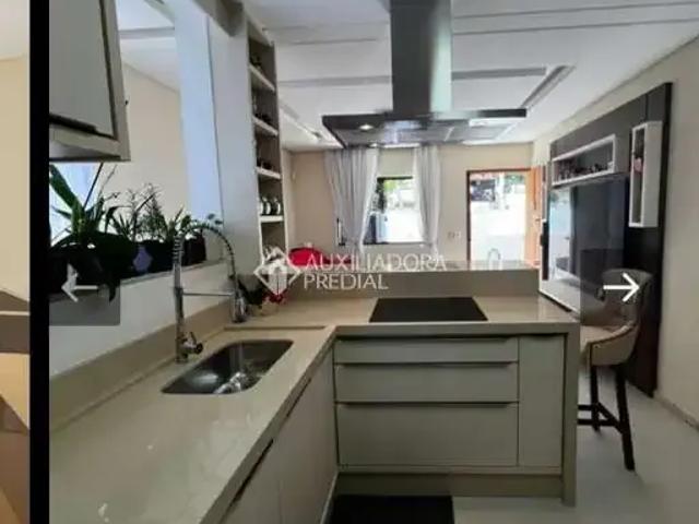 Casa / Sobrado para Venda em Palhoça/SC Aririu 3 Quartos