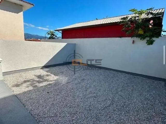 Casa / Sobrado para Venda em Palhoça/SC Barra do Aririú 2 Quartos