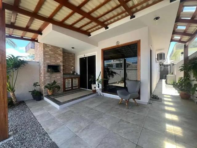 Casa / Sobrado para Venda em Palhoça/SC Barra do Aririú 2 Quartos