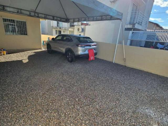 Casa / Sobrado para Venda em Palhoça/SC Barra do Aririú 2 Quartos