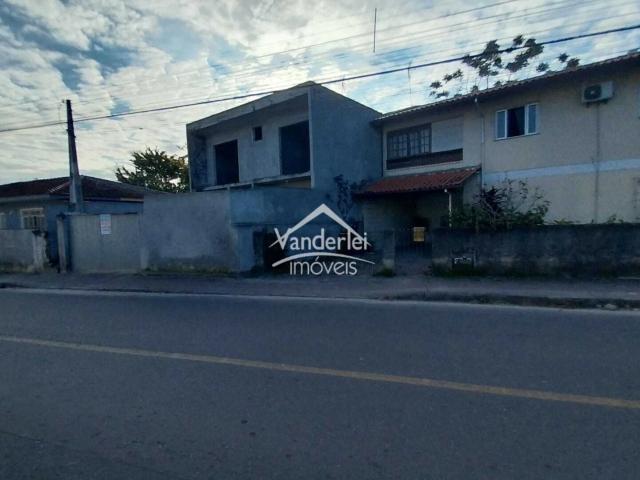Casa / Sobrado para Venda em Palhoça/SC Barra do Aririú 3 Quartos