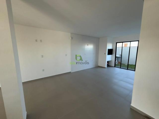 Casa / Sobrado para Venda em Palhoça/SC Barra do Aririú 3 Quartos