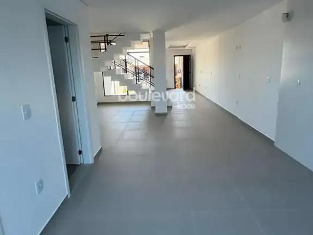 Casa / Sobrado para Venda em Palhoça/SC Barra do Aririú 3 Quartos