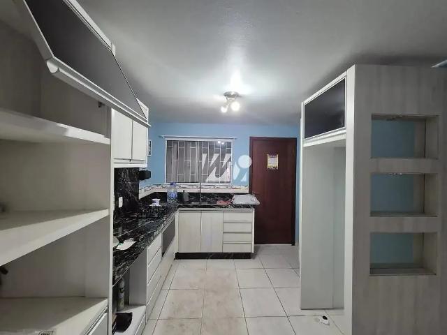 Casa / Sobrado para Venda em Palhoça/SC Barra do Aririú 3 Quartos