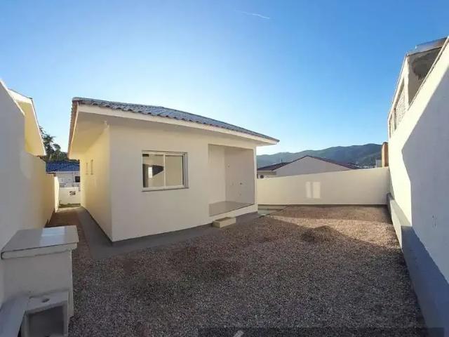 Casa / Sobrado para Venda em Palhoça/SC Bela Vista 2 Quartos