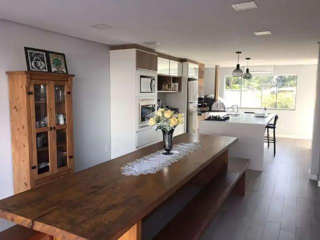 Casa / Sobrado para Venda em Palhoça/SC Guarda do Cubatão 3 Quartos