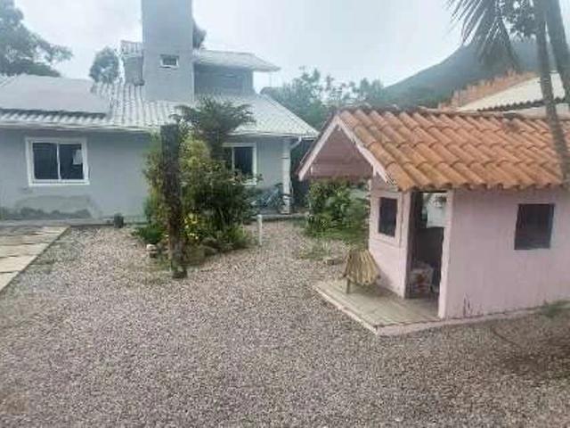 Casa / Sobrado para Venda em Palhoça/SC Guarda do Cubatão 3 Quartos