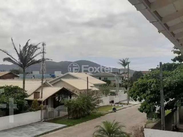Casa / Sobrado para Venda em Palhoça/SC Enseada de Brito 5 Quartos