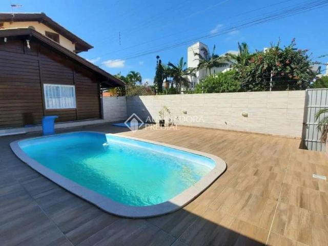 Casa / Sobrado para Venda em Palhoça/SC Enseada de Brito 3 Quartos