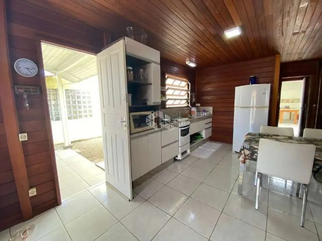 Casa / Sobrado para Venda em Palhoça/SC Enseada de Brito 3 Quartos