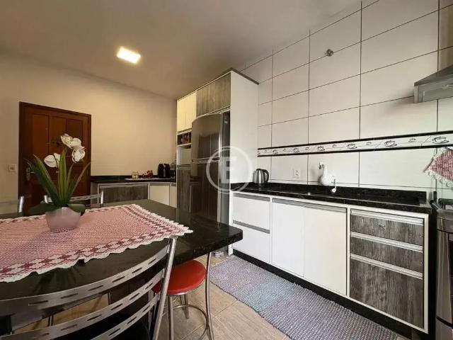 Casa / Sobrado para Venda em Palhoça/SC Madri 3 Quartos