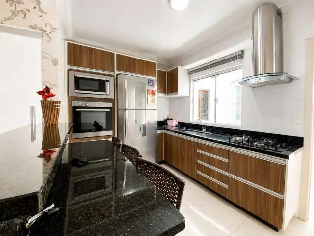 Casa / Sobrado para Venda em Palhoça/SC Madri 3 Quartos