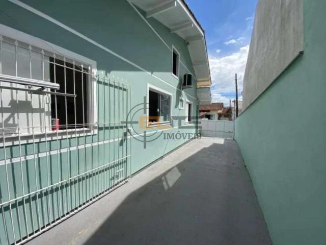 Casa / Sobrado para Venda em Palhoça/SC Madri 3 Quartos