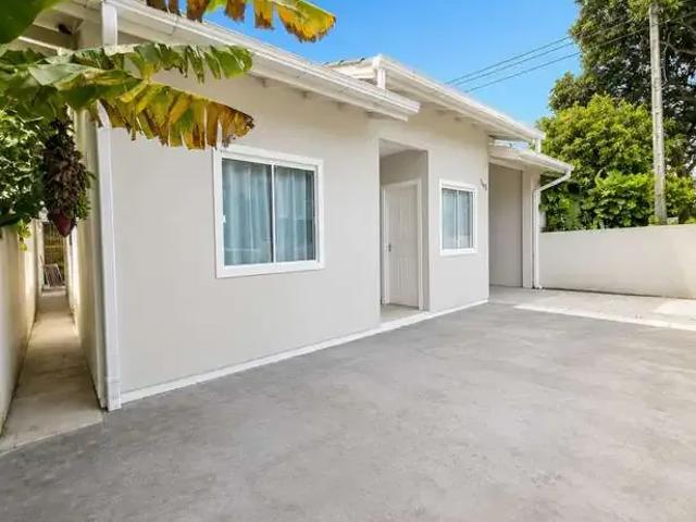 Casa / Sobrado para Venda em Palhoça/SC Madri 2 Quartos