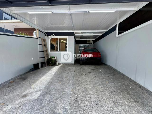 Casa / Sobrado para Venda em Palhoça/SC São Sebastião 2 Quartos