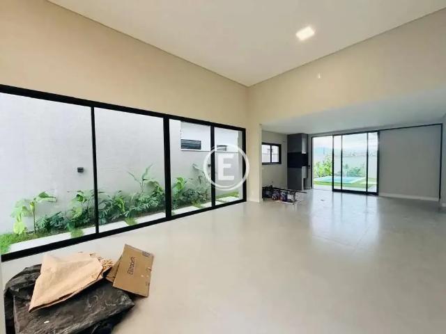 Casa / Sobrado para Venda em Palhoça/SC São Sebastião 3 Quartos