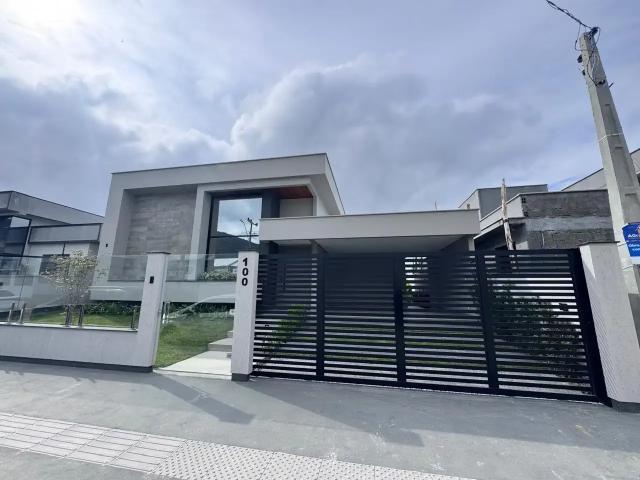 Casa / Sobrado para Venda em Palhoça/SC São Sebastião 3 Quartos
