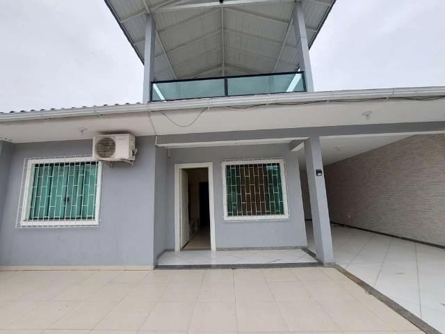 Casa / Sobrado para Venda em Palhoça/SC São Sebastião 3 Quartos
