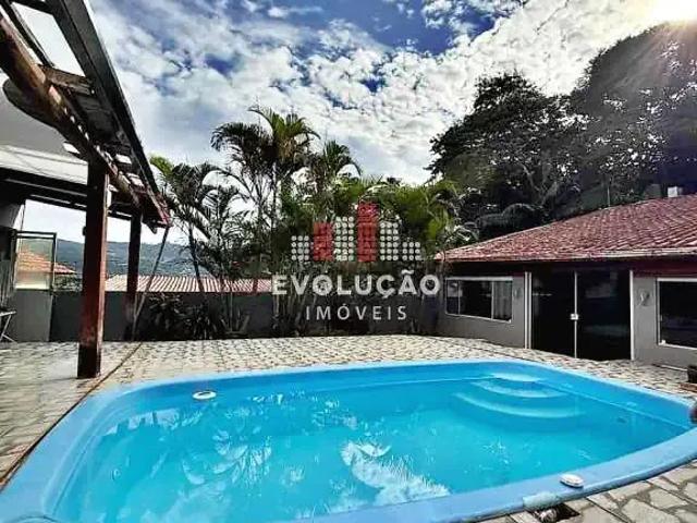 Casa / Sobrado para Venda em Palhoça/SC São Sebastião 3 Quartos