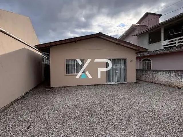 Casa / Sobrado para Venda em Palhoça/SC São Sebastião 3 Quartos