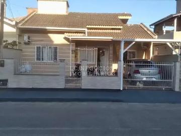 Casa / Sobrado para Venda em Palhoça/SC São Sebastião 3 Quartos