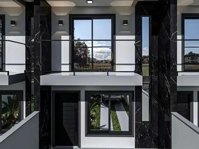 Casa / Sobrado para Venda em Palhoça/SC Ponte do Imaruim 2 Quartos
