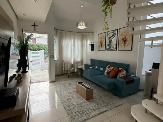 Casa / Sobrado para Venda em Palhoça/SC Pagani 3 Quartos