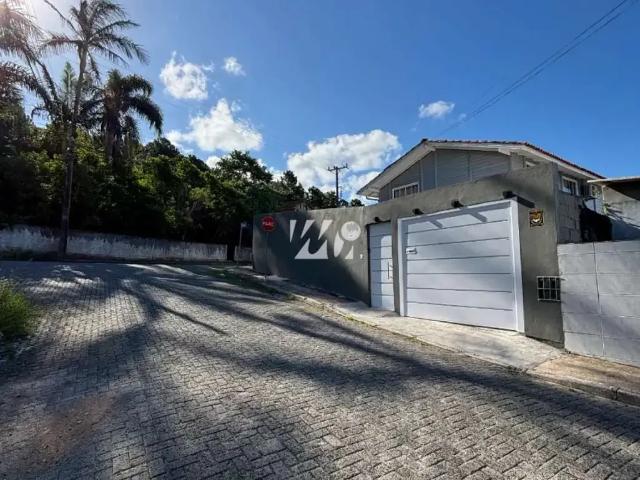 Casa / Sobrado para Venda em Palhoça/SC Passa Vinte 4 Quartos