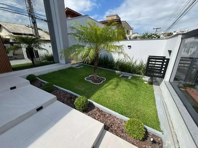 Casa / Sobrado para Venda em Palhoça/SC Pedra Branca 3 Quartos
