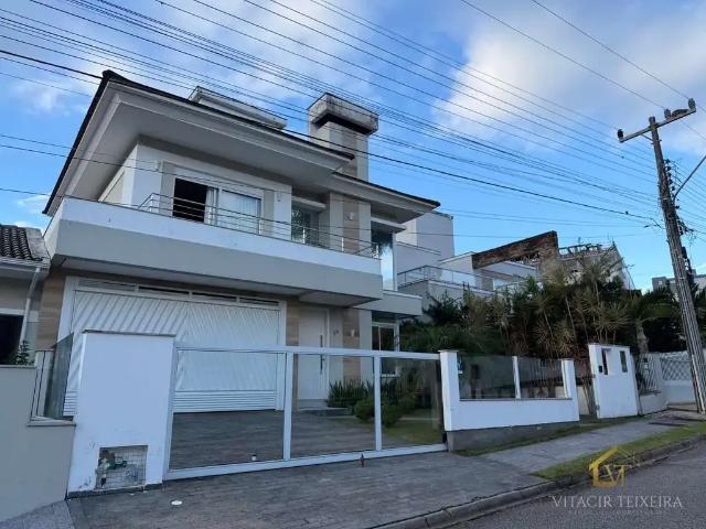 Casa / Sobrado para Venda em Palhoça/SC Pedra Branca 3 Quartos