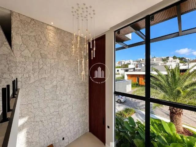 Casa / Sobrado para Venda em Palhoça/SC Pedra Branca 4 Quartos