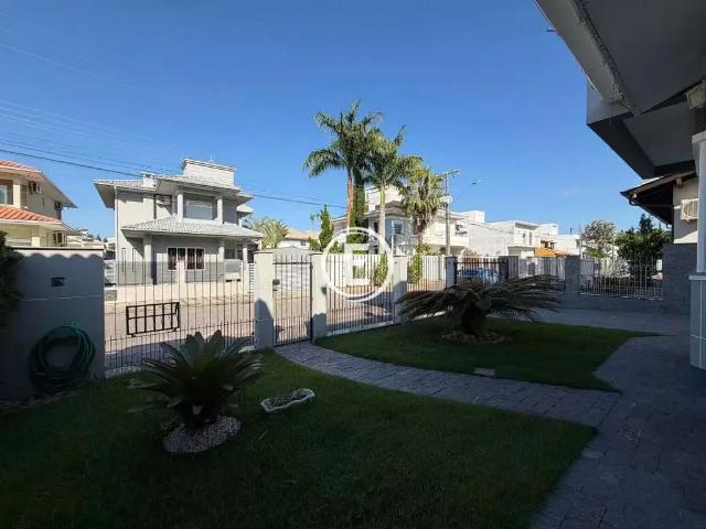 Casa / Sobrado para Venda em Palhoça/SC Pedra Branca 4 Quartos