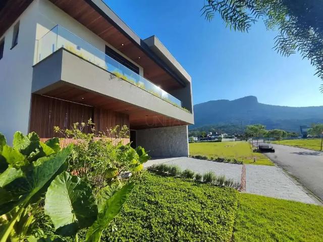 Casa / Sobrado para Venda em Palhoça/SC Pedra Branca 4 Quartos