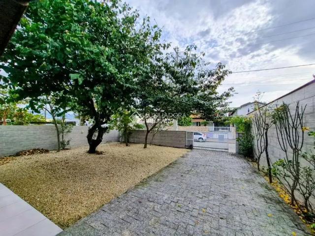 Casa / Sobrado para Venda em Palhoça/SC Praia do Sonho 3 Quartos