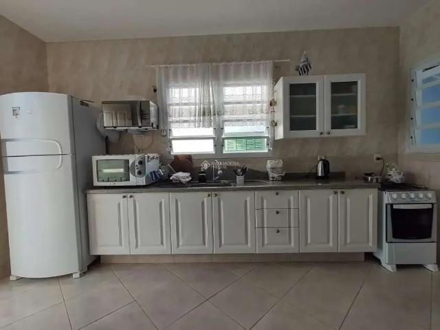 Casa / Sobrado para Venda em Palhoça/SC Praia do Sonho 4 Quartos