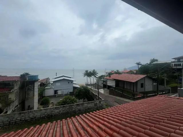 Casa / Sobrado para Venda em Palhoça/SC Praia de Fora 4 Quartos
