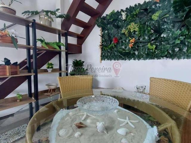 Casa / Sobrado para Venda em Palhoça/SC Praia de Fora 4 Quartos