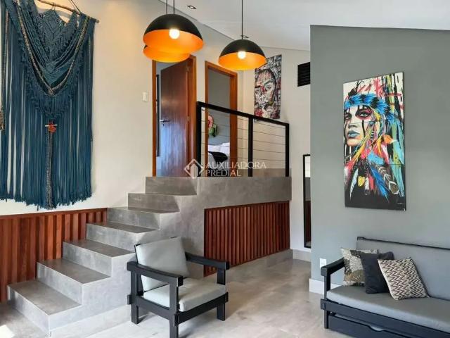 Casa / Sobrado para Venda em Palhoça/SC Praia de Fora 5 Quartos