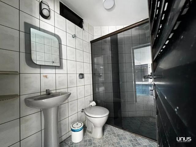 Casa / Sobrado para Venda em Palhoça/SC Praia de Fora 8 Quartos